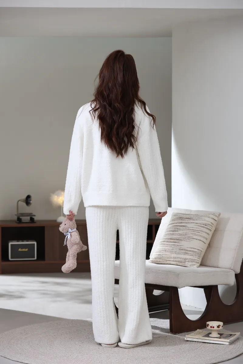 Hemkläder i mjuk fleece för kvinnor