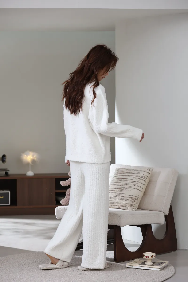 Hemkläder i mjuk fleece för kvinnor